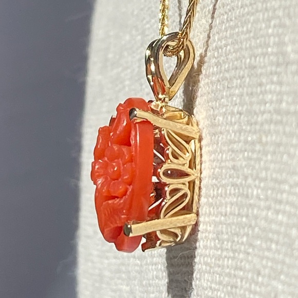 14k Solid Gold Italian Coral Floral Filigree Pendant Necklace 5.19g - Picture 6 of 16